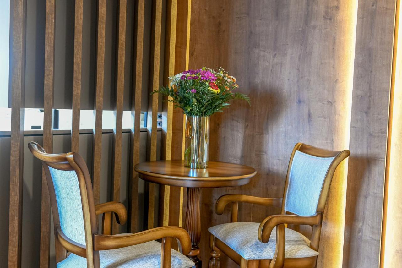 Hotel Pousada Kaster Грамаду Екстериор снимка