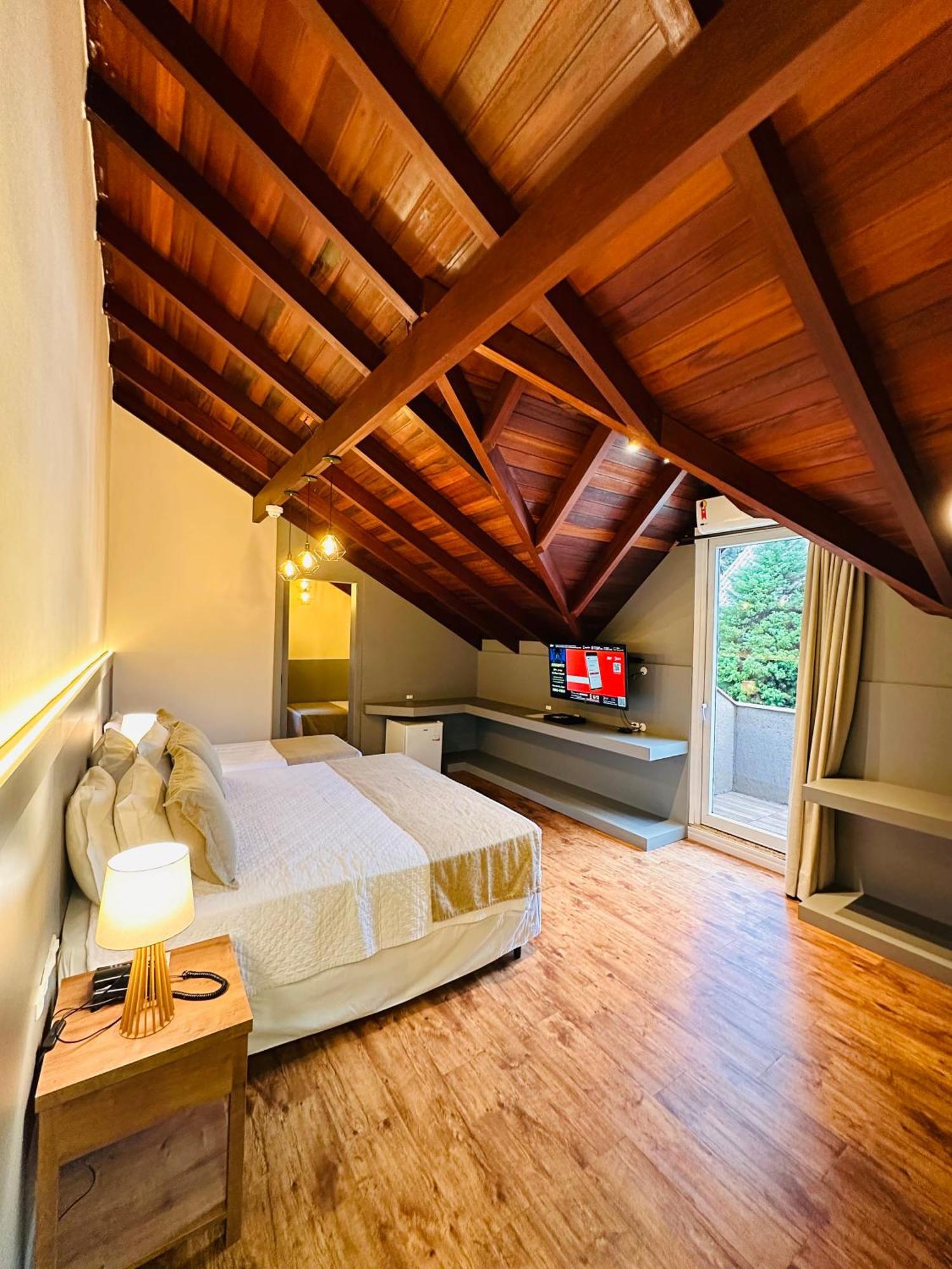 Hotel Pousada Kaster Грамаду Екстериор снимка