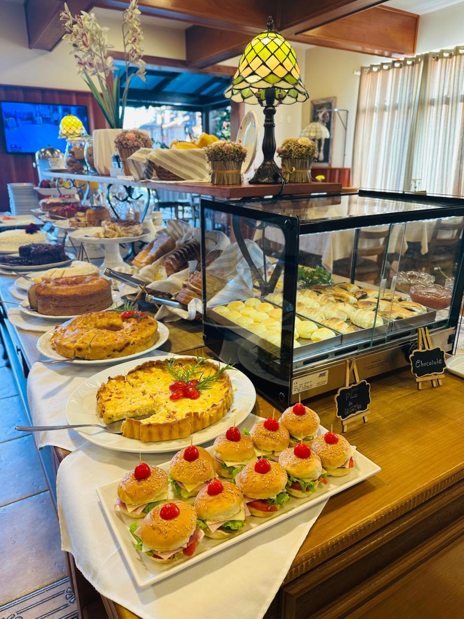 Hotel Pousada Kaster Грамаду Екстериор снимка