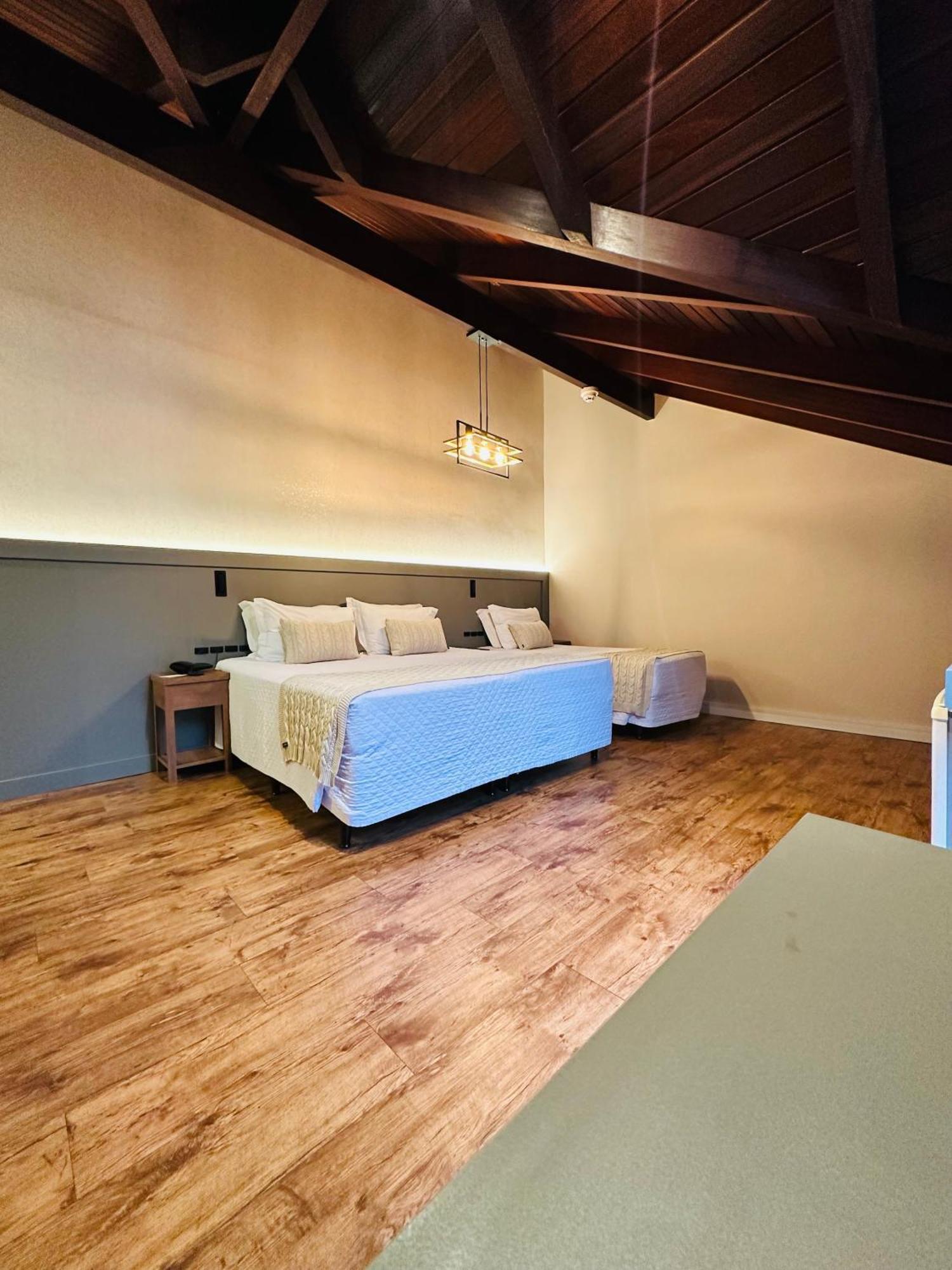 Hotel Pousada Kaster Грамаду Екстериор снимка